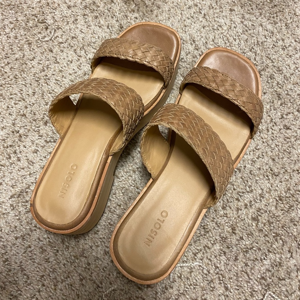 Nisolo Ellie All-Day Woven Clog in Almond - Picture 4 of 9